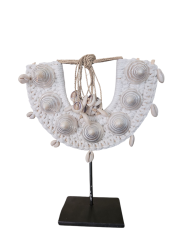 Schelpen ornament op standaard